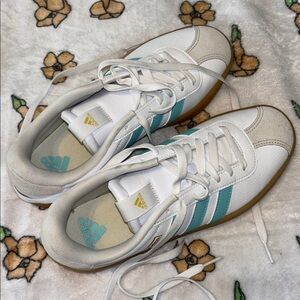 Adidas Court 3.0 Women’s size 8.5